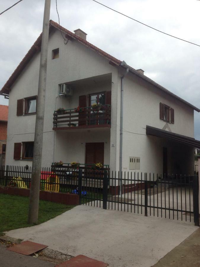 Apartmani Marin Vukovar Eksteriør bilde