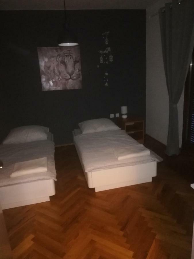 Apartmani Marin Vukovar Eksteriør bilde