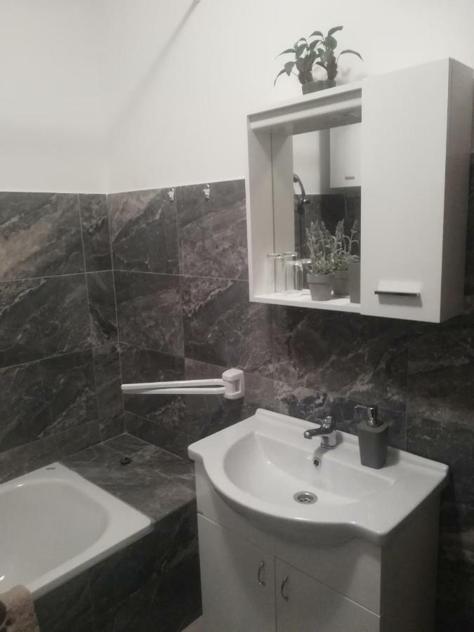 Apartmani Marin Vukovar Eksteriør bilde